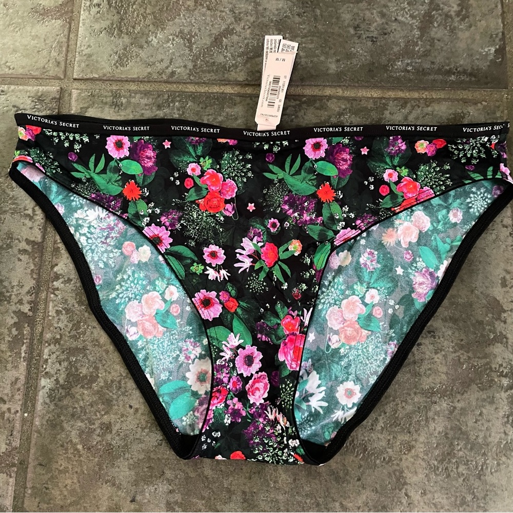 Victoria’s Secret panties .  Stylish . New . Size M